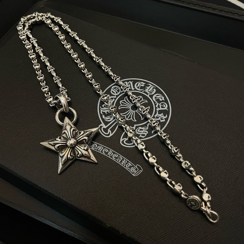 Ch*0me He**ts necklaces